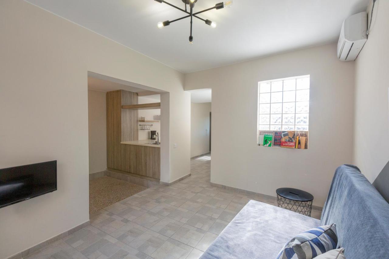 Psirri Place Economy Apartments Centrally Located Atenas Exterior foto