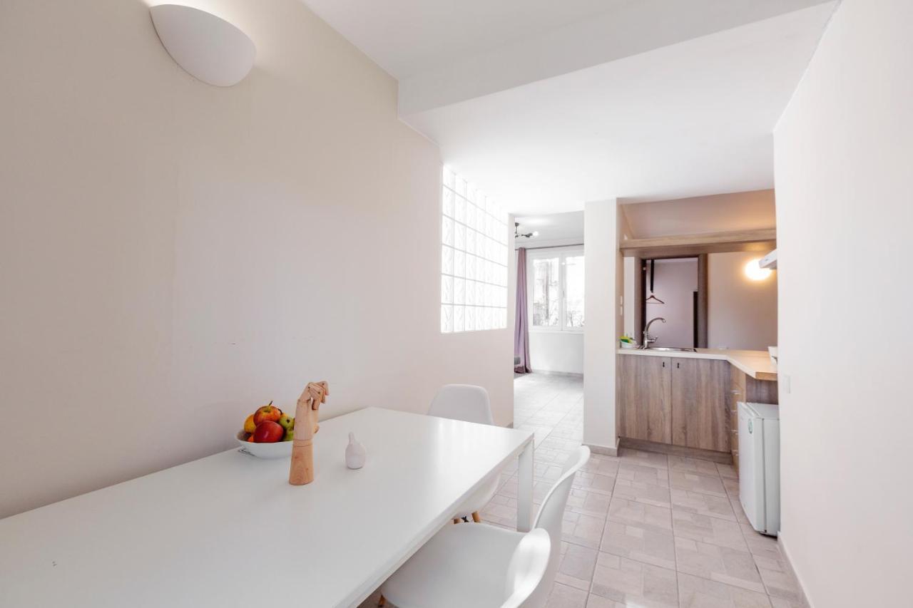 Psirri Place Economy Apartments Centrally Located Atenas Exterior foto